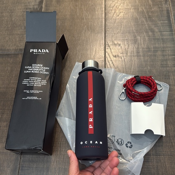 NEW AUTHENTIC Prada Black and Red water bottle - Picture 1 of 10